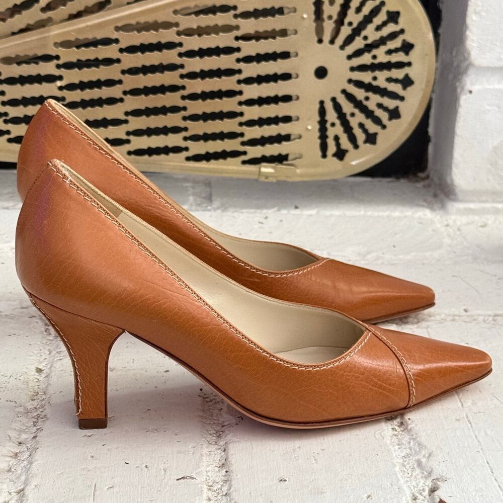 Salvatore Ferragamo women's pumps heels shoes tan brown pointed toe size 6 - Picture 2 of 9